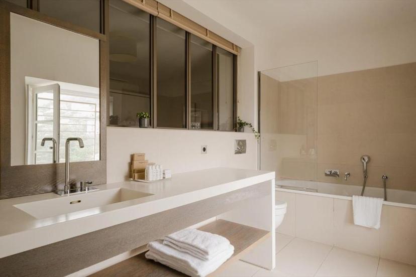 Aethos Corsica image 3