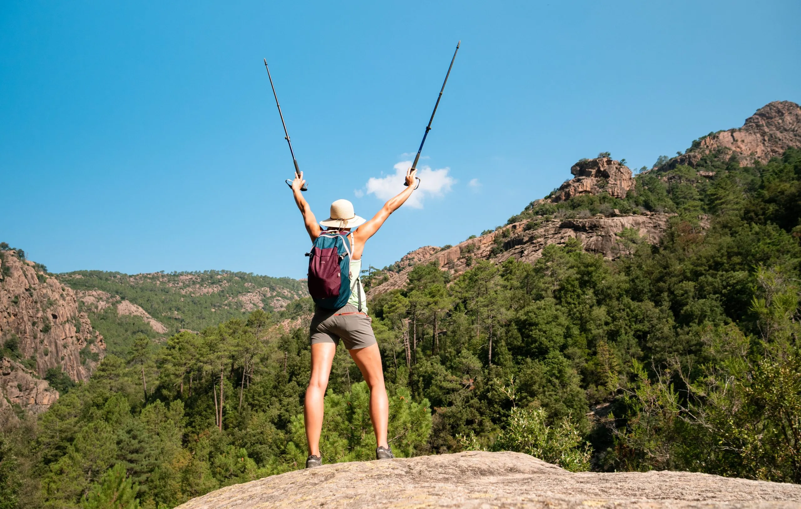 Hike in Bonifatu to the Spasimata footbridge in Corsica